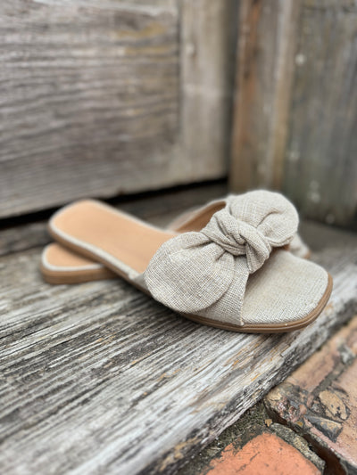 Bow-Tastic Sandals