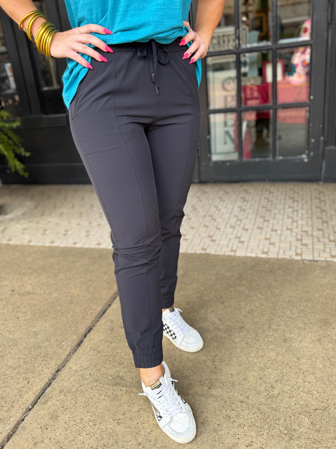 Off Duty Joggers - Black