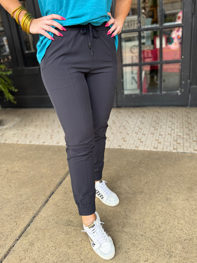 Off Duty Joggers - Black